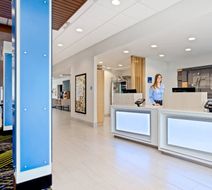 Holiday Inn Express & Suites Eglin Area Lobby