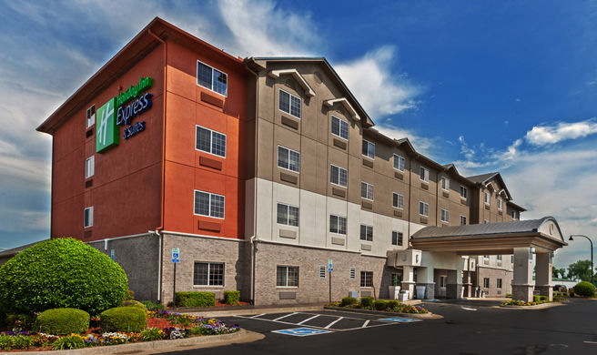Holiday Inn Express Exterior