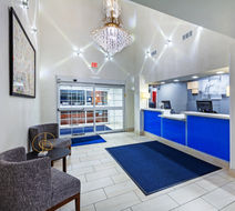 Holiday Inn Express Lobby