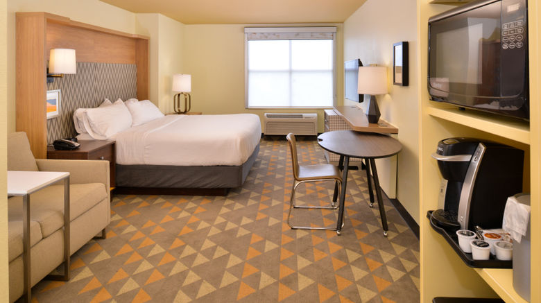 <b>Holiday Inn Kansas City Airport Room</b>. Images powered by <a href="https://www.leonardoworldwide.com/" title="Leonardo Worldwide" target="_blank">Leonardo</a>.