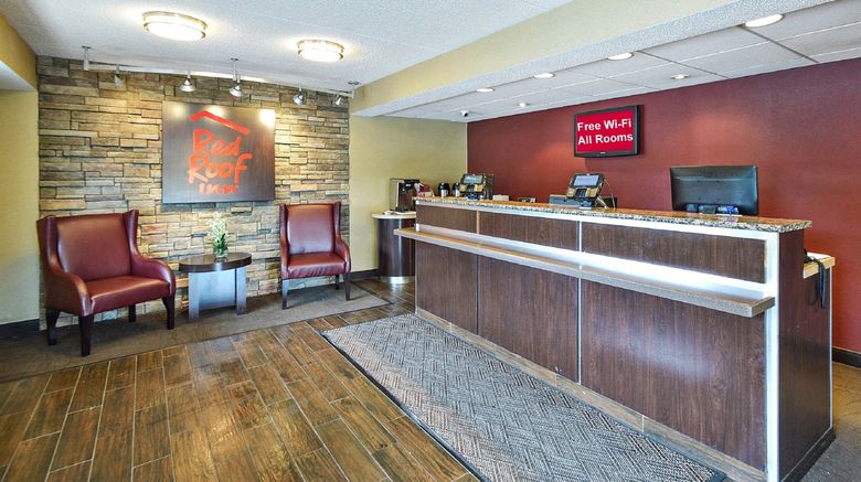<b>Red Roof Inn Louisville Expo Airport Lobby</b>. Images powered by <a href="https://www.leonardoworldwide.com/" title="Leonardo Worldwide" target="_blank">Leonardo</a>.