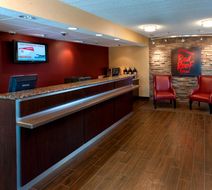 Red Roof PLUS+ Philadelphia Airport Lobby