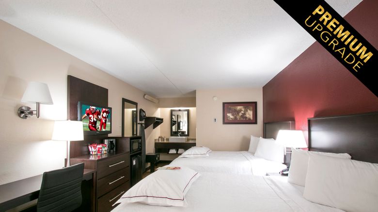<b>Red Roof PLUS+ Philadelphia Airport Room</b>. Images powered by <a href="https://www.leonardoworldwide.com/" title="Leonardo Worldwide" target="_blank">Leonardo</a>.