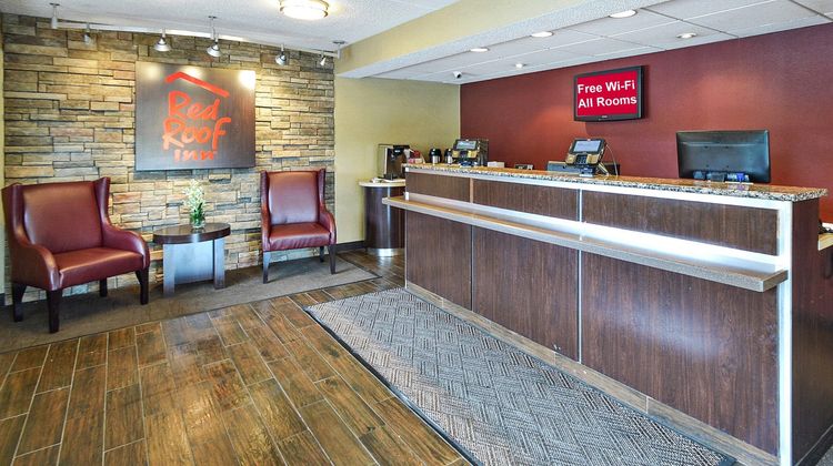 Red Roof Inn Louisville East-Hurstbourne Lobby