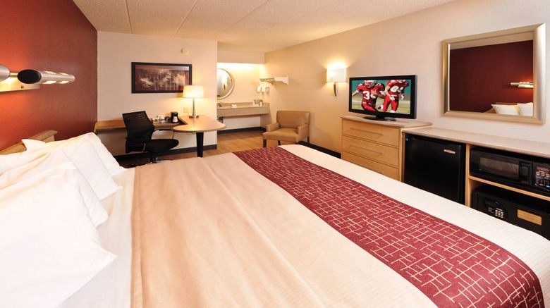 <b>Red Roof Inn Louisville East-Hurstbourne Room</b>. Images powered by <a href="https://www.leonardoworldwide.com/" title="Leonardo Worldwide" target="_blank">Leonardo</a>.