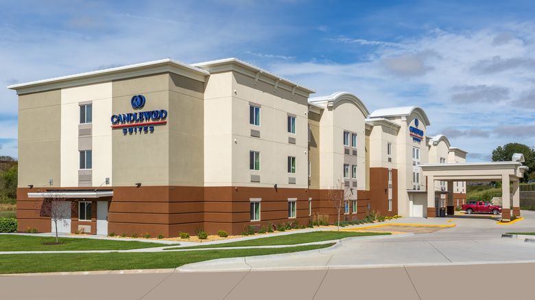 <b>Candlewood Suites Davenport Exterior</b>. Images powered by <a href="https://www.leonardoworldwide.com/" title="Leonardo Worldwide" target="_blank">Leonardo</a>.