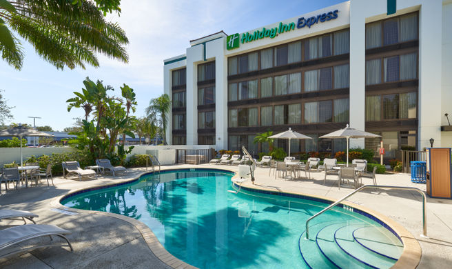 Holiday Inn Express Boca Raton-West Exterior