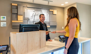 Holiday Inn Express/Suites Seminole Area