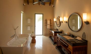 Residence Maldives At Dhigurah