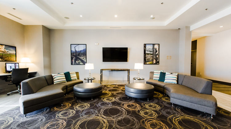 Candlewood Suites Edmonton West Lobby