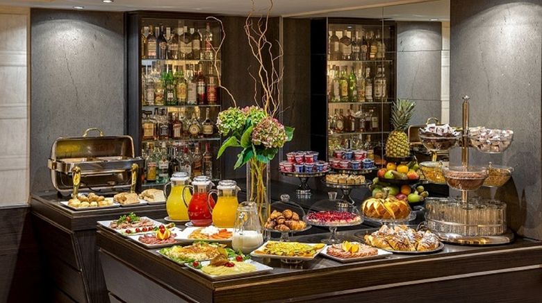 <b>Hotel Royal Court Restaurant</b>. Images powered by <a href="https://www.leonardoworldwide.com/" title="Leonardo Worldwide" target="_blank">Leonardo</a>.