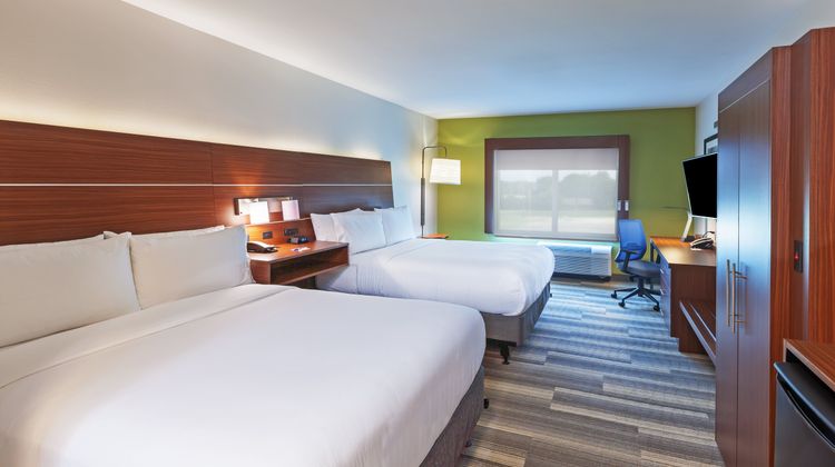 Holiday Inn Express & Suites Tulsa South Room