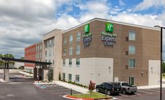 Holiday Inn Express & Suites Tulsa South