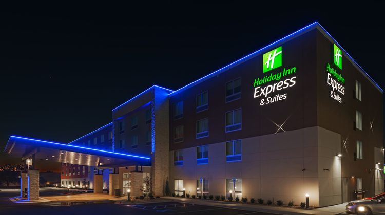 Holiday Inn Express & Suites Tulsa South Exterior