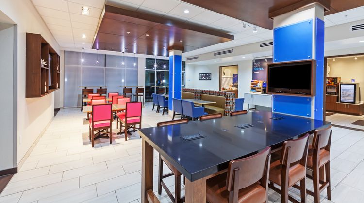 Holiday Inn Express & Suites Tulsa South Restaurant