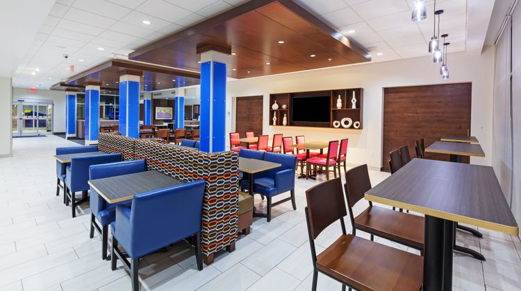 Holiday Inn Express & Suites Tulsa South Restaurant