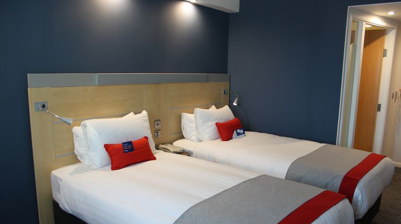 <b>Holiday Inn Express Cardiff Airport Room</b>. Images powered by <a href="https://www.leonardoworldwide.com/" title="Leonardo Worldwide" target="_blank">Leonardo</a>.