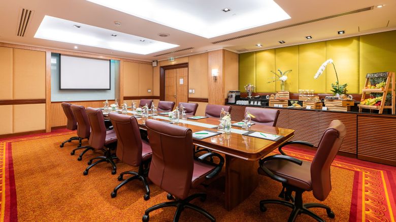 <b>Holiday Inn Bangkok Silom Meeting</b>. Images powered by <a href="https://www.leonardoworldwide.com/" title="Leonardo Worldwide" target="_blank">Leonardo</a>.