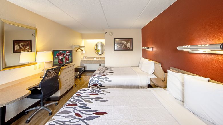 <b>Red Roof Inn North Charleston Coliseum Room</b>. Images powered by <a href="https://www.leonardoworldwide.com/" title="Leonardo Worldwide" target="_blank">Leonardo</a>.