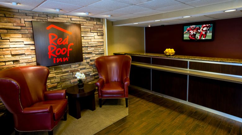 <b>Red Roof Inn North Charleston Coliseum Lobby</b>. Images powered by <a href="https://www.leonardoworldwide.com/" title="Leonardo Worldwide" target="_blank">Leonardo</a>.