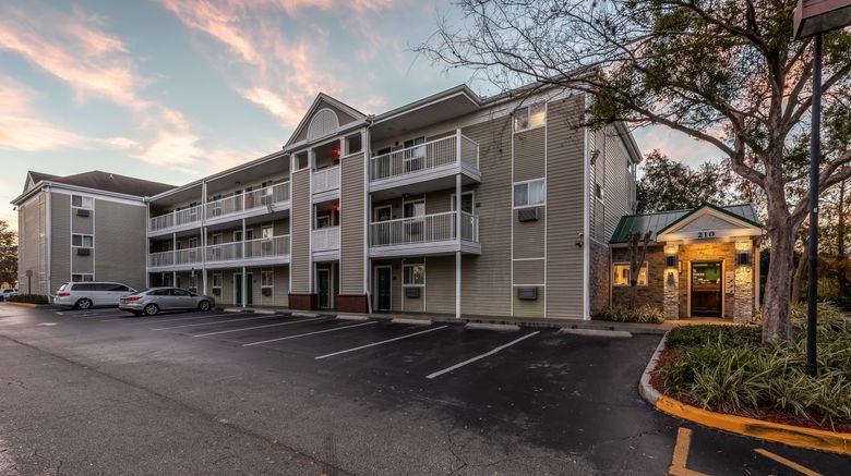 HomeTowne Studios Orlando - Casselberry Exterior. Images powered by <a href="https://www.leonardoworldwide.com" target="_blank" rel="noopener">Leonardo</a>.