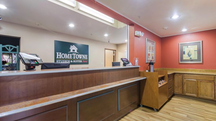 HomeTowne Studios & Suites Bentonville Lobby