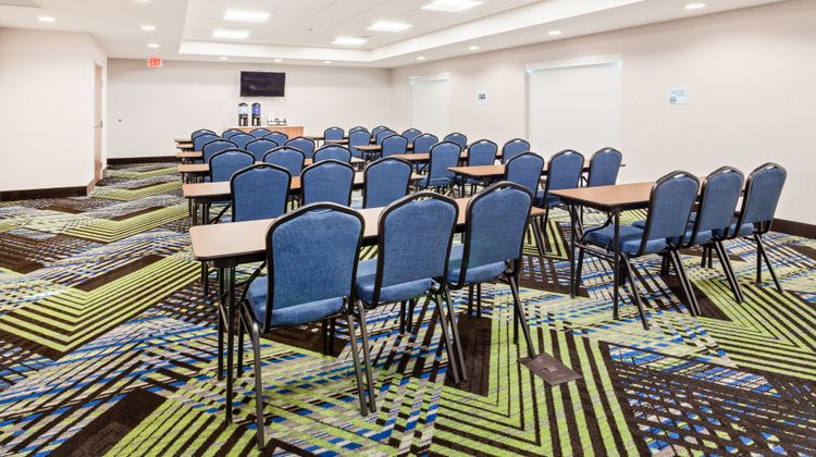 Holiday Inn Express & Suites Eglin Area Meeting