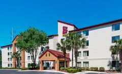 Red Roof PLUS+ Gainesville