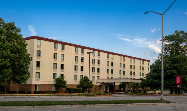 Red Roof PLUS+ Boston-Mansfield/ Foxboro Exterior