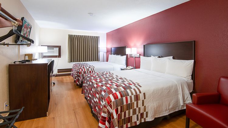 Red Roof Inn Cameron Room