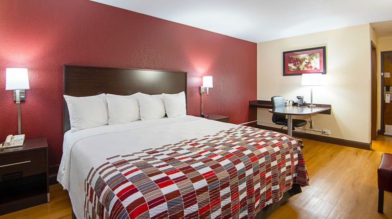 <b>Red Roof Inn Cameron Room</b>. Images powered by <a href="https://www.leonardoworldwide.com/" title="Leonardo Worldwide" target="_blank">Leonardo</a>.