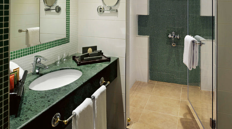 <b>Moevenpick Hotel Kuwait Room</b>. Images powered by <a href="https://leonardo.com/" title="Leonardo Worldwide" target="_blank">Leonardo</a>.