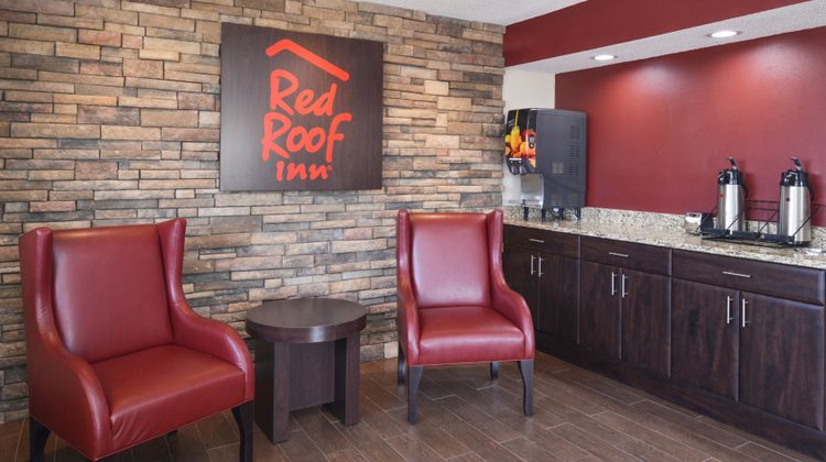 Red Roof Inn Champaign - University Lobby