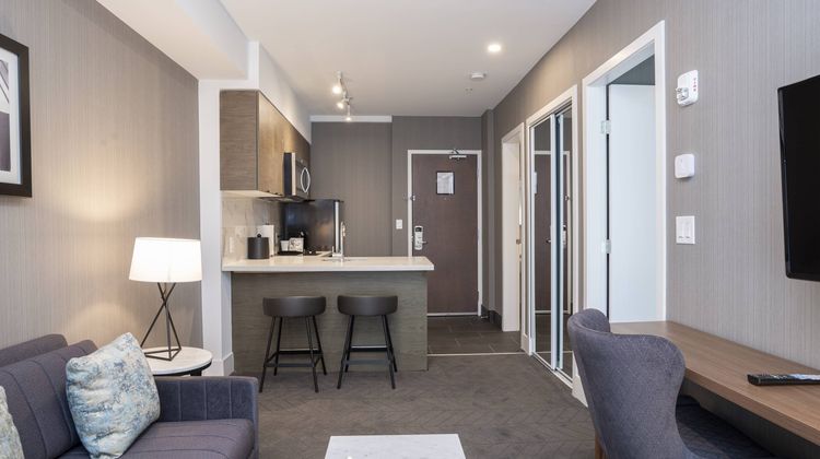 Sandman Signature Sherwood Park Hotel Suite