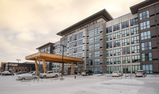 Sandman Signature Sherwood Park Hotel Exterior