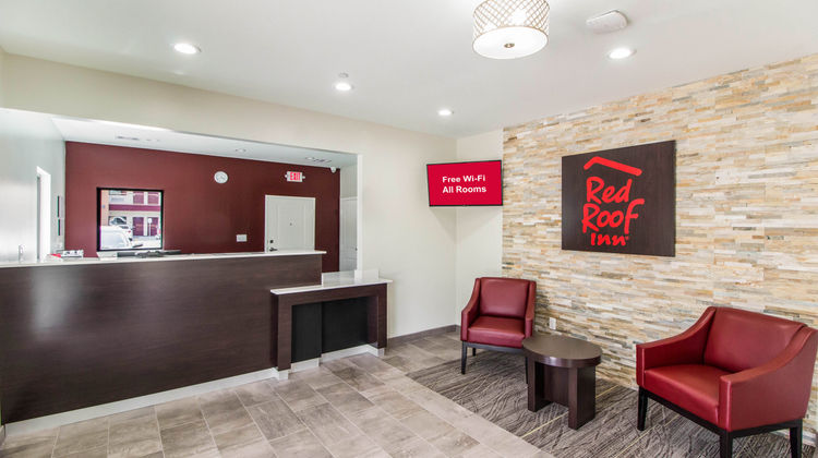 Red Roof Inn Houston-Willowbrook Lobby