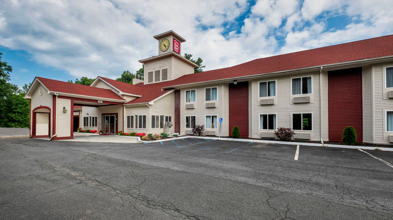 Red Roof Inn Clifton Park Exterior. Images powered by <a href="https://www.leonardoworldwide.com" target="_blank" rel="noopener">Leonardo</a>.
