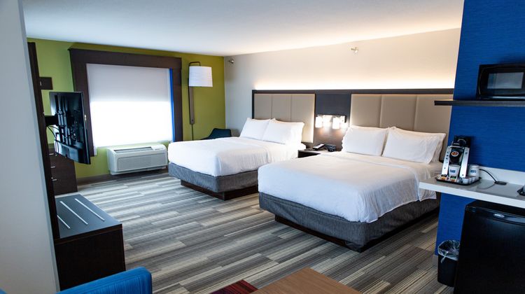 Holiday Inn Express Columbus-Dublin Room