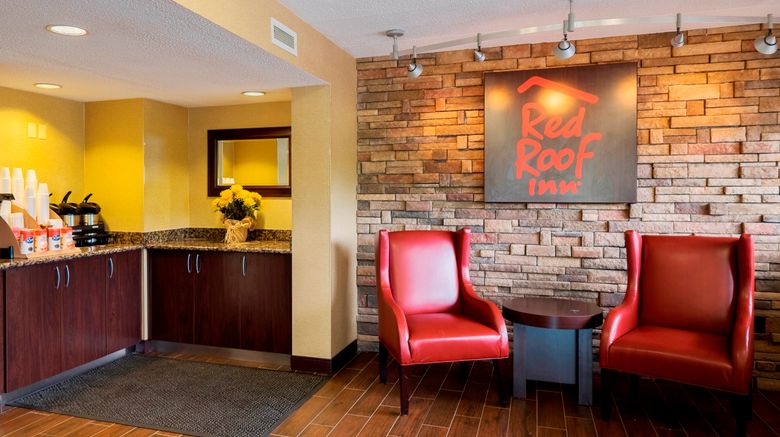 <b>Red Roof Inn Edison Lobby</b>. Images powered by <a href="https://www.leonardoworldwide.com/" title="Leonardo Worldwide" target="_blank">Leonardo</a>.