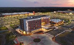 Courtyard By Marriott North Brunswick