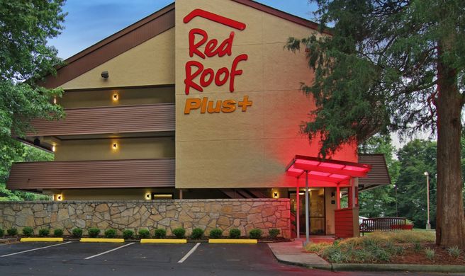 Red Roof PLUS+ Atlanta - Buckhead Exterior