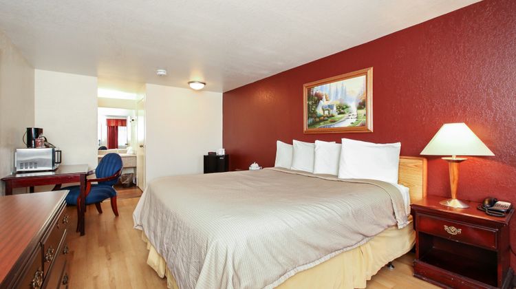 Red Roof Inn Lompoc Room