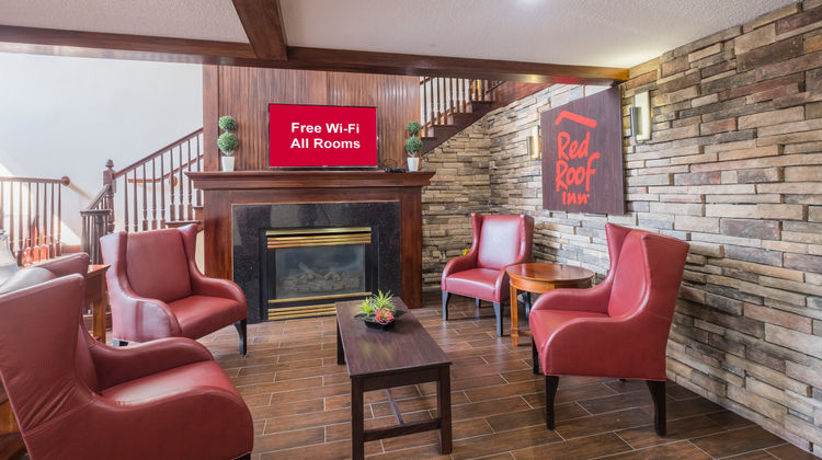 Red Roof Inn & Suites Stafford, VA - Qua Lobby