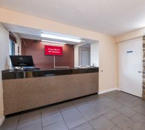Red Roof Inn Mobile - Midtown Lobby