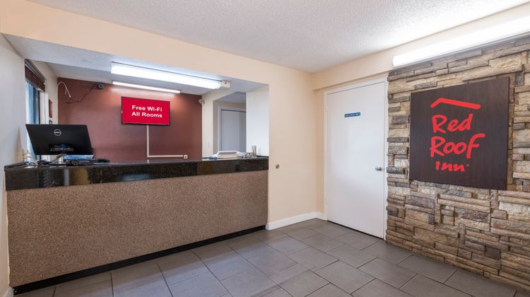 Red Roof Inn Mobile - Midtown Lobby