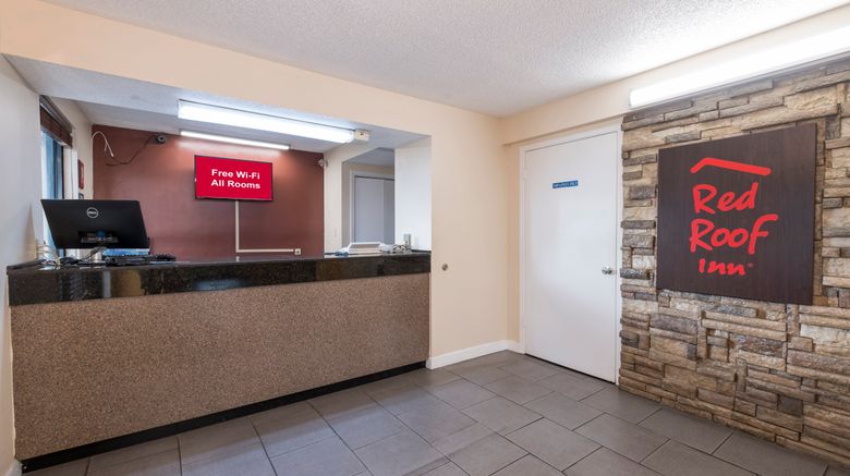 <b>Red Roof Inn Mobile - Midtown Lobby</b>. Images powered by <a href="https://www.leonardoworldwide.com/" title="Leonardo Worldwide" target="_blank">Leonardo</a>.