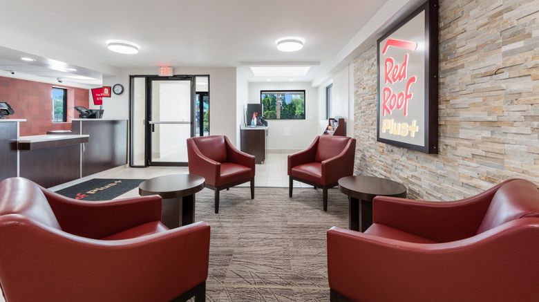 <b>Red Roof PLUS+ Columbus - Worthington Lobby</b>. Images powered by <a href="https://www.leonardoworldwide.com/" title="Leonardo Worldwide" target="_blank">Leonardo</a>.
