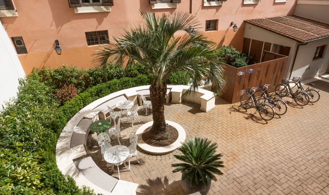 Palm Suite Hotel Exterior