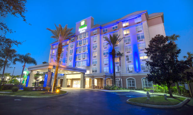 Holiday Inn Express/Suites South LBV Exterior