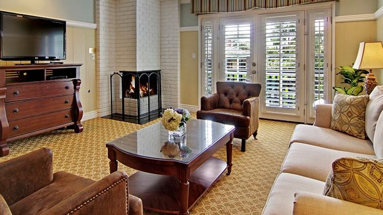<b>Wayside Inn Room</b>. Images powered by <a href="https://www.leonardoworldwide.com/" title="Leonardo Worldwide" target="_blank">Leonardo</a>.